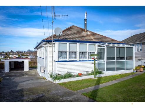 27 Forth Street, Marchwiel