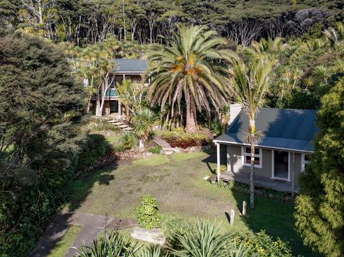 79 Glenesk Road, Piha