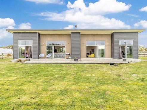 78 Oki Street, Oreti Beach