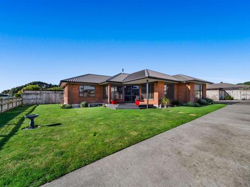 12 Dolphin Parade, Bell Block