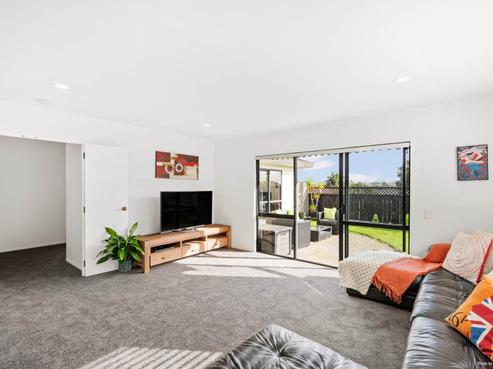 2/13 West Fairway, Golflands