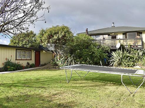 22 Mahoe Street, Otaki Beach