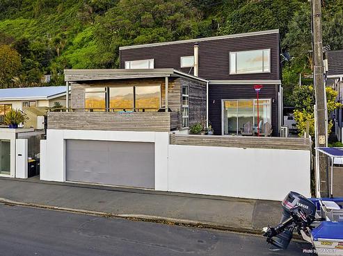 203 Marine Parade, Seatoun