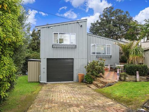 2/17 Waratah Street, Birkenhead