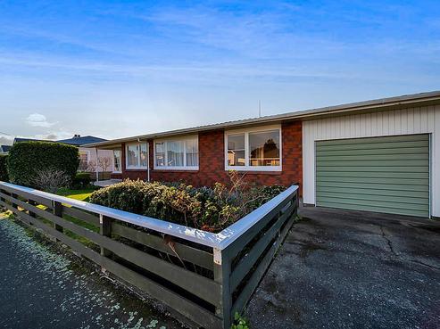 14 Surrey Street, Hawera