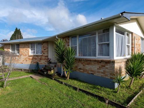 92A Edmund Road, Mangakakahi