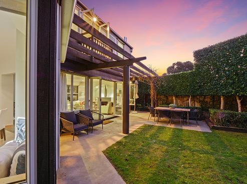 34A Oxford Terrace, Devonport
