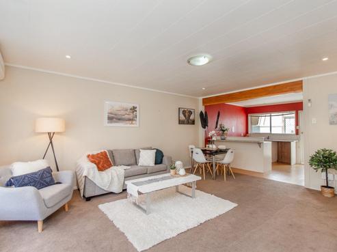 2/37 Seddon Street, Glenholme