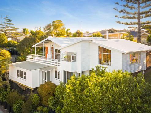 122 Matipo Road, Te Atatu Peninsula