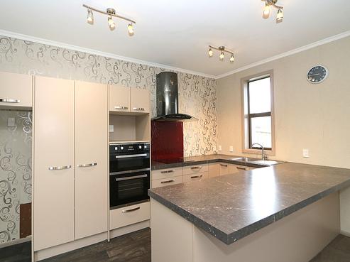 2 Robertson Street, Richmond