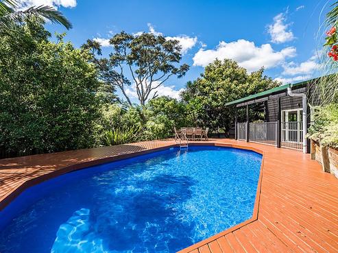 7 Wades Road, Whitford