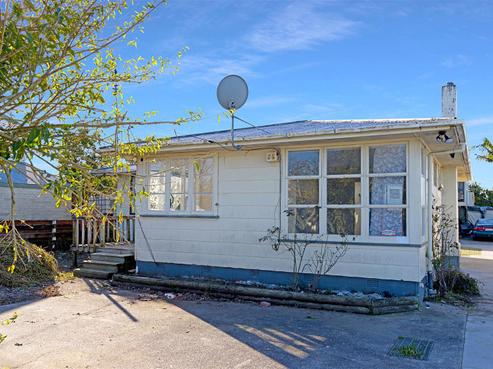 2 Archlynn Road, Kelston