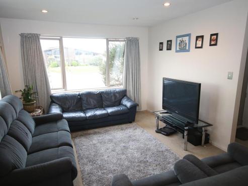 15 Geoff Geering Drive, Elgin