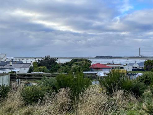 23 Ann Street, Bluff