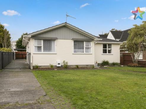 50 Holdsworth Avenue, Trentham