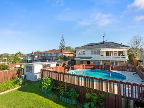 6 Fowey Avenue, Te Atatu South