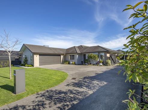 14 Pohutukawa Parade, Riverhead