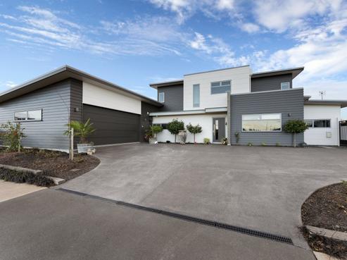 2 Awarua Road, Pegasus