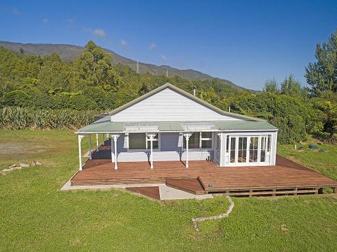 1250 Fairdown Road, Denniston