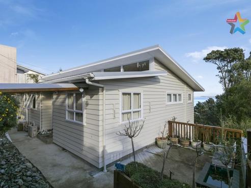 35 Titiro Moana Road, Korokoro