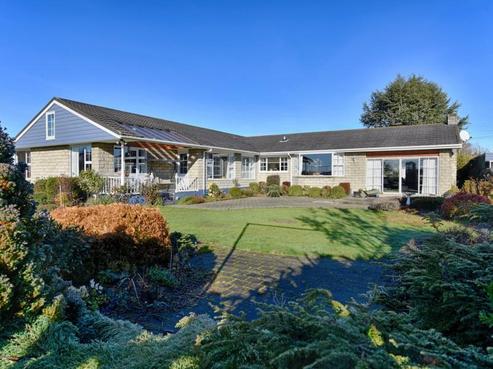 42 Carlyle Street, Mataura