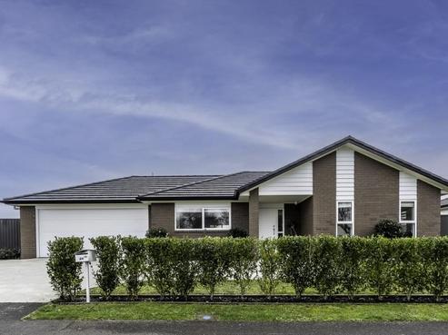 24 Saxbys Road, Deanwell