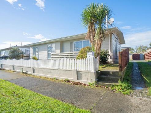 6 Meadowbrook Drive, Cloverlea