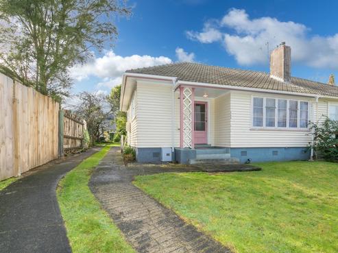 12 Plunket Terrace, Hamilton East