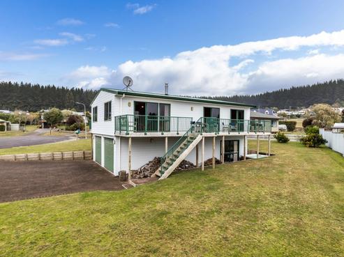 6 Rowena Crescent, Motuoapa