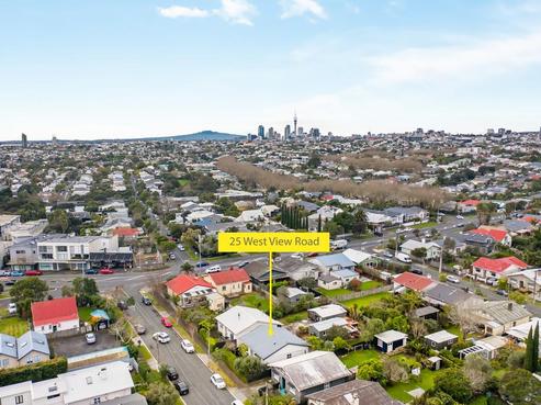 25 West View Road, Westmere