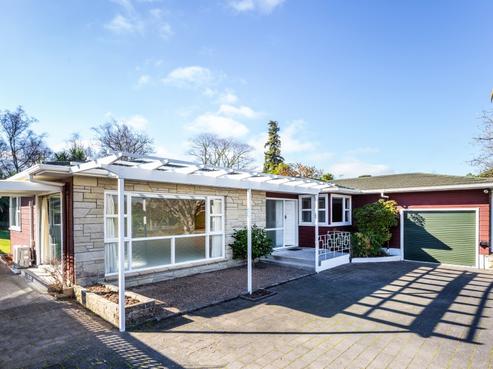 28 Ngamotu Road, Taupo