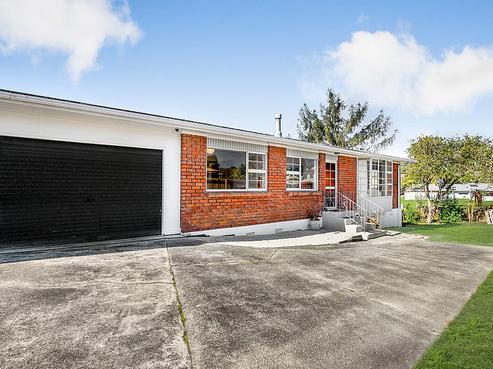 2/51 Royal View Road, Te Atatu South