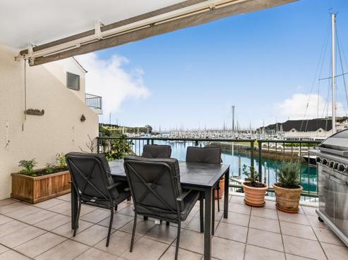 10 Harbour Village Drive, Gulf Harbour