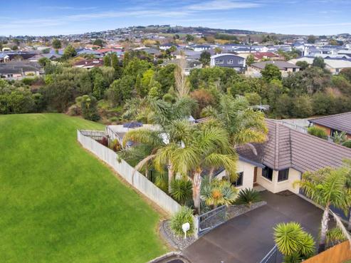 13 Woodcroft Way, Pukekohe