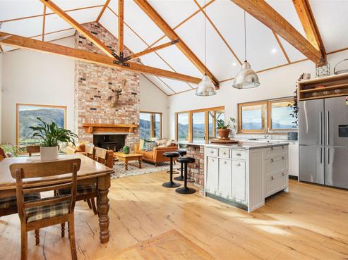 12 Miharo Lane, Queensberry