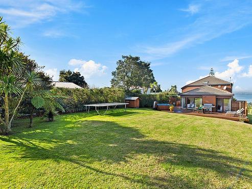 89 Victory Road, Laingholm