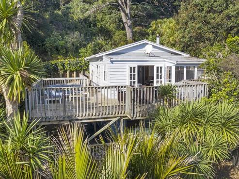 78 Domain Crescent, Muriwai