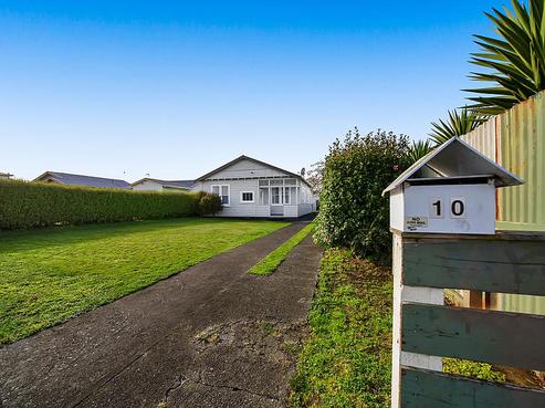 10 Burns Street, Hawera