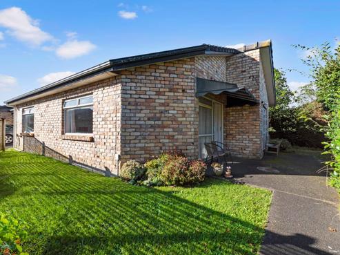 2/58 Florence Avenue, Orewa