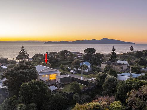 36 Aperahama Street, Paekakariki