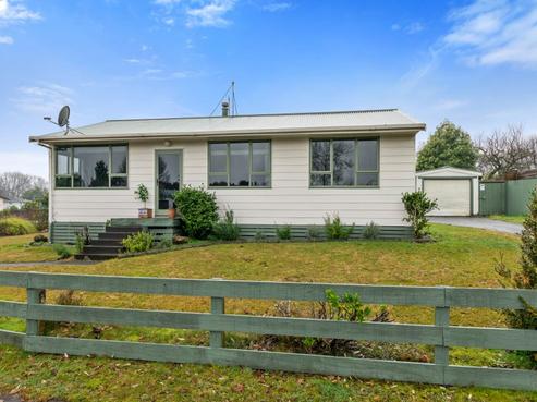17 Runuku Grove, Turangi