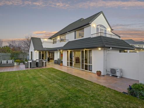 15 Dorfold Mews, Avonhead
