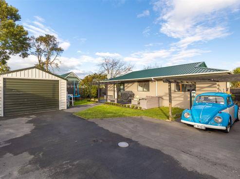 70 Hills Road, Edgeware