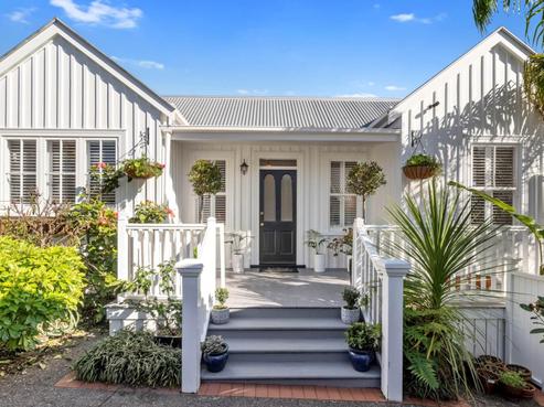 17 Albert Road, Devonport