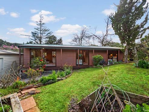 2/11 Thistledew Place, Bayview