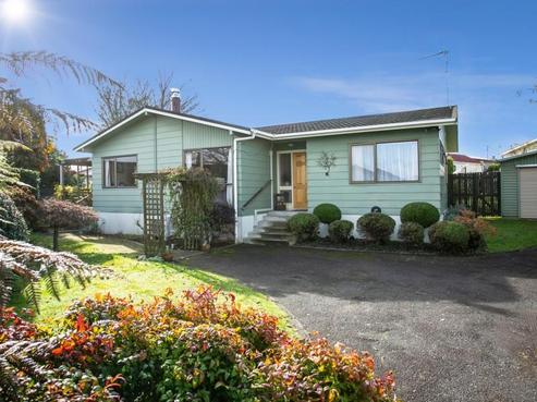 10 Sargeson Place, Leamington