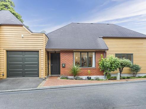 22 Futuna Close, Karori