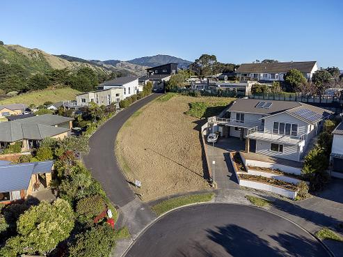 20 Charlotte Way, Raumati South