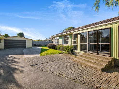 74 Warren Crescent, Hillmorton
