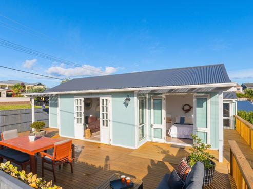 114 Seaview Road, Paraparaumu Beach